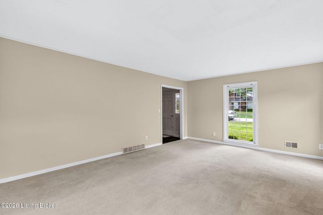 9110 Tiverton Way, Louisville, KY 40242