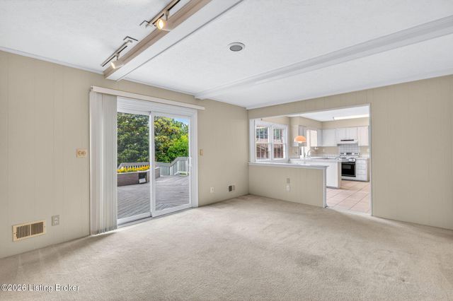 9110 Tiverton Way, Louisville, KY 40242