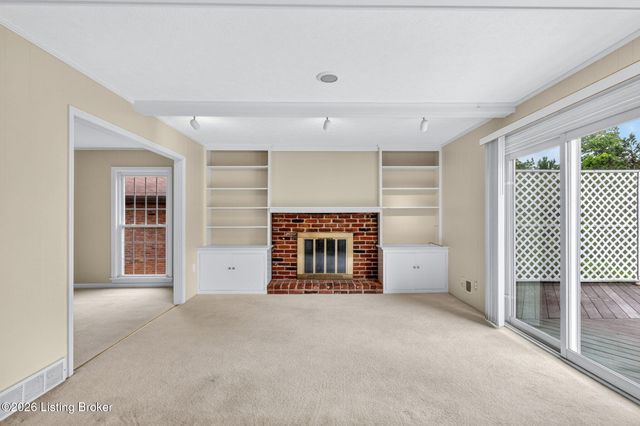 9110 Tiverton Way, Louisville, KY 40242