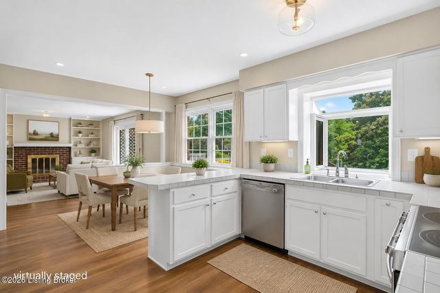 9110 Tiverton Way, Louisville, KY 40242