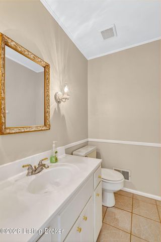 9110 Tiverton Way, Louisville, KY 40242