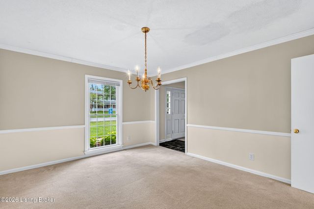 9110 Tiverton Way, Louisville, KY 40242