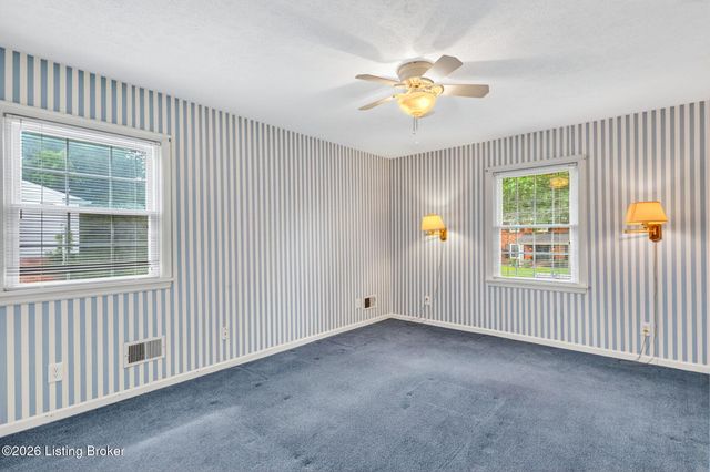9110 Tiverton Way, Louisville, KY 40242