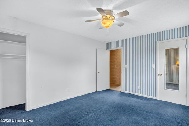 9110 Tiverton Way, Louisville, KY 40242