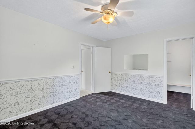 9110 Tiverton Way, Louisville, KY 40242