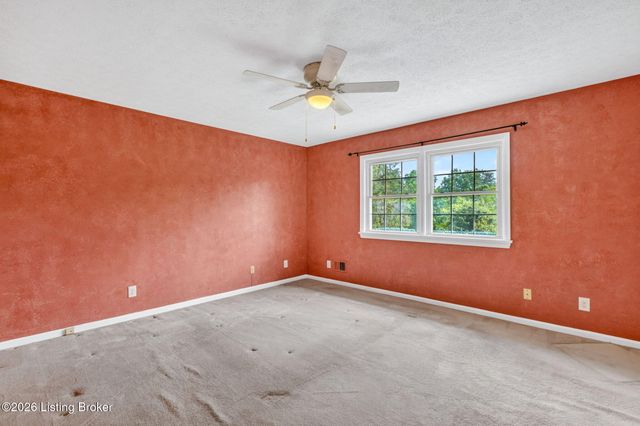 9110 Tiverton Way, Louisville, KY 40242
