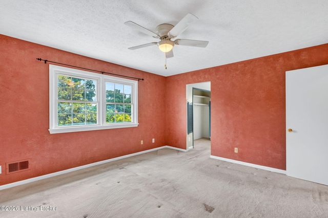 9110 Tiverton Way, Louisville, KY 40242