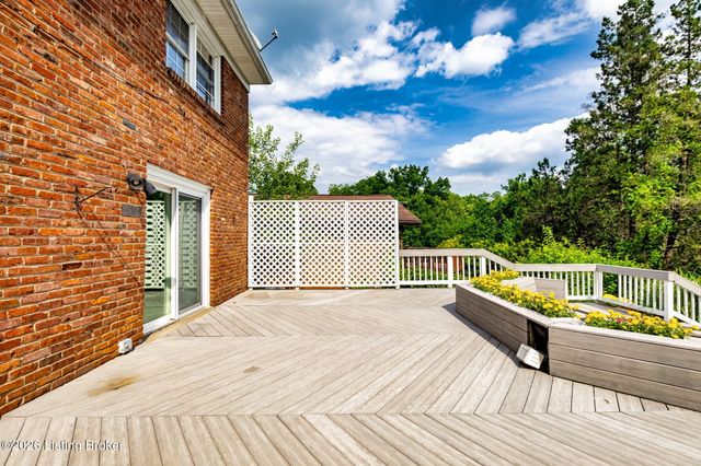9110 Tiverton Way, Louisville, KY 40242