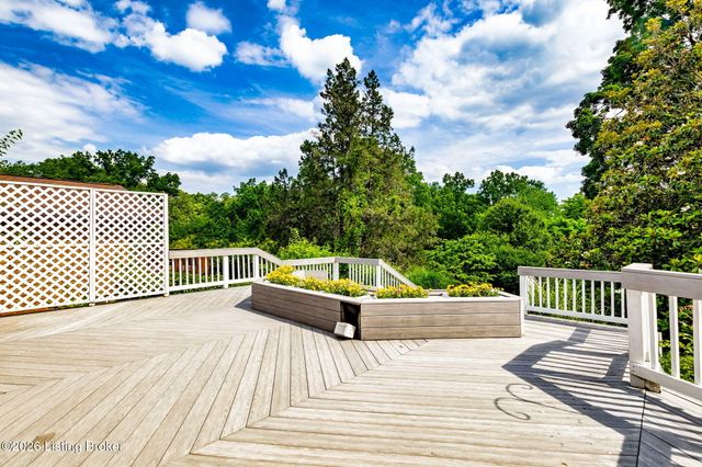 9110 Tiverton Way, Louisville, KY 40242
