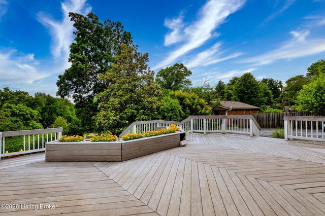 9110 Tiverton Way, Louisville, KY 40242