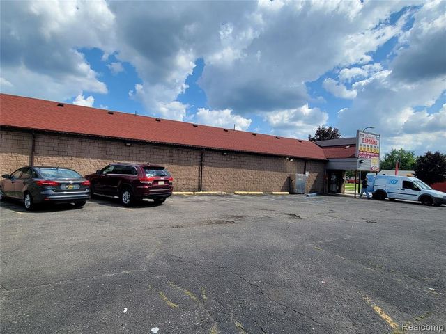 4650 S Beech Daly Street, Dearborn Heights, MI 48125