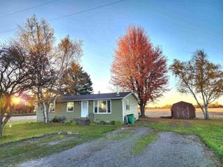 2098 E Townline 14 Road, Kawkawlin, MI 48631