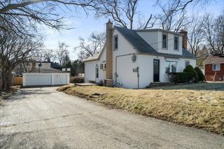 318 E Liberty Street, Wauconda, IL 60084