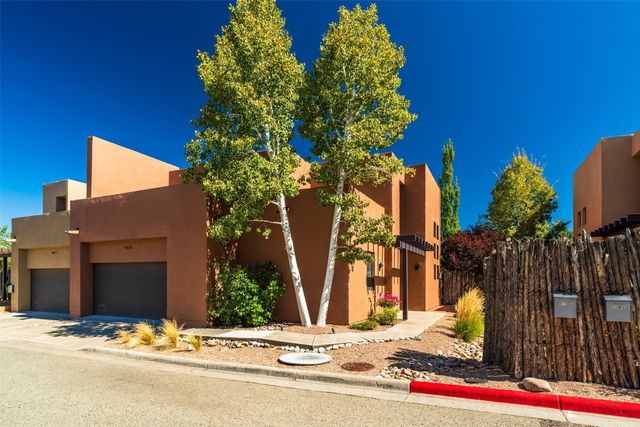 927 Alto Street B, Santa Fe, NM 87501