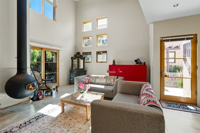 927 Alto Street B, Santa Fe, NM 87501