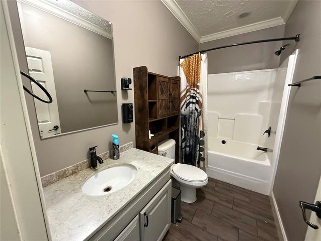 43289 Garretts Lake Road, Shawnee, OK 74804