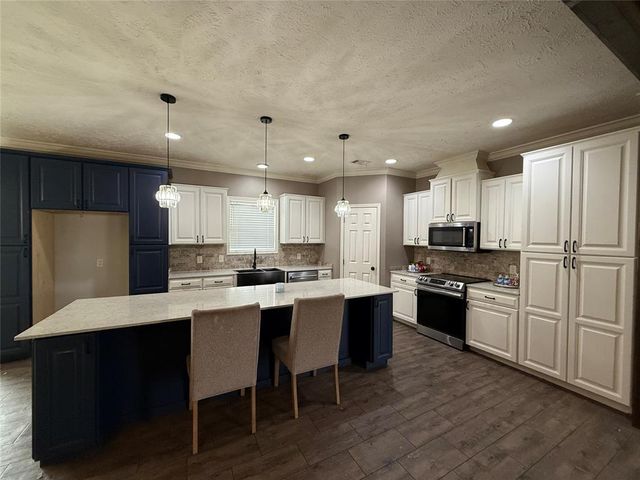 43289 Garretts Lake Road, Shawnee, OK 74804