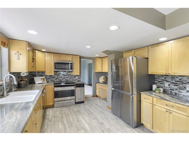 6816 Hillpark Ave, Parker, CO 80134
