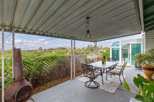 730 Lonsdale Ln, Vista, CA 92084