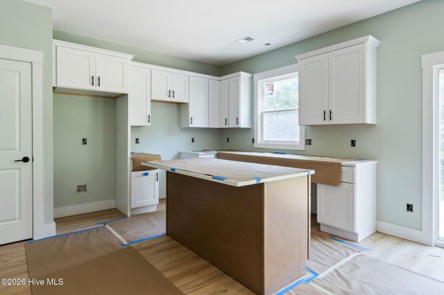 205 Doral Drive, Hampstead, NC 28443