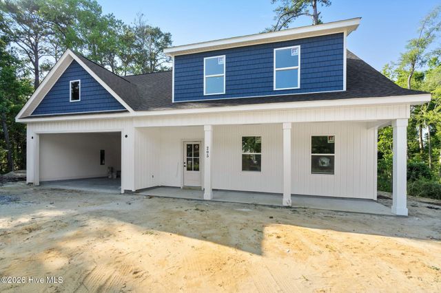 205 Doral Drive, Hampstead, NC 28443