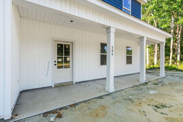 205 Doral Drive, Hampstead, NC 28443