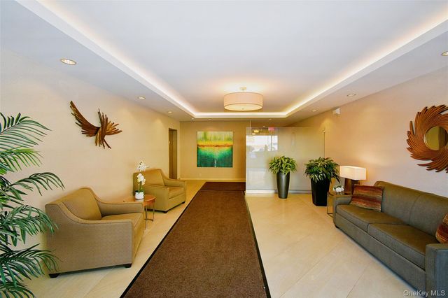 1296 Midland Avenue 5G, Yonkers, NY 10704