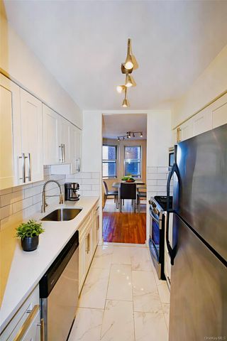 1296 Midland Avenue 5G, Yonkers, NY 10704