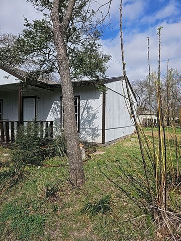 601 Royal Street, Cleburne, TX 76031