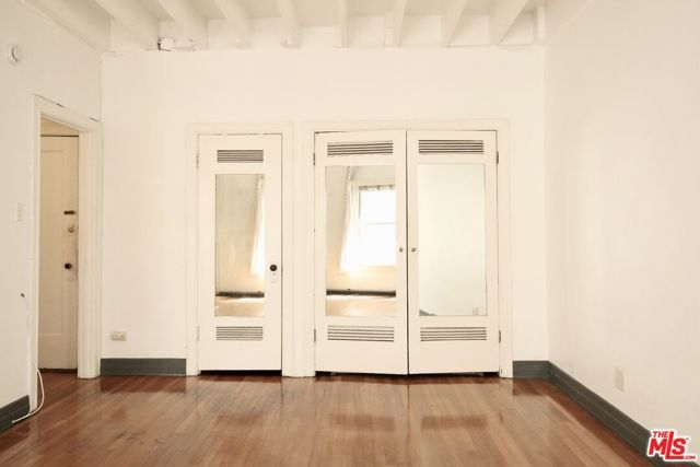 2121 James M Wood Boulevard 310, Los Angeles, CA 90006