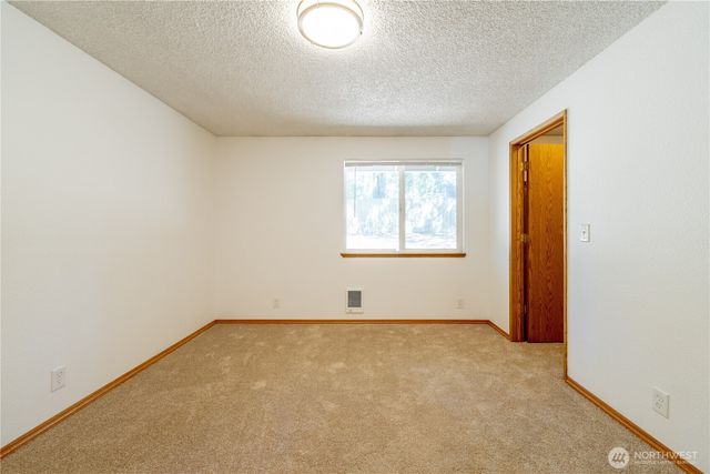 6419 163rd Street Ct E, Puyallup, WA 98375