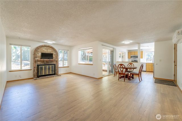 6419 163rd Street Ct E, Puyallup, WA 98375