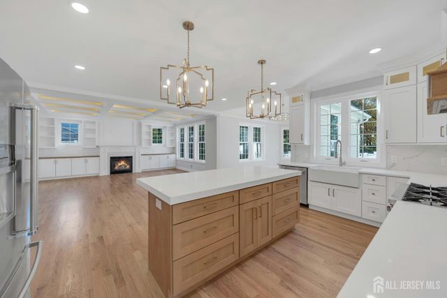 21 King Street, Edison, NJ 08820