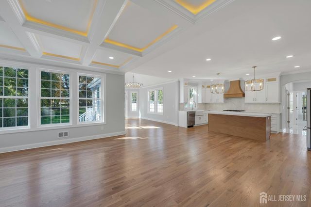 21 King Street, Edison, NJ 08820