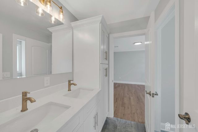 21 King Street, Edison, NJ 08820