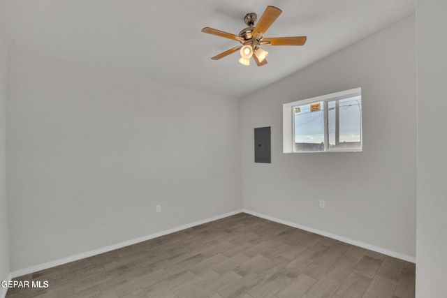 10284 Nirmal Drive, Socorro, TX 79927