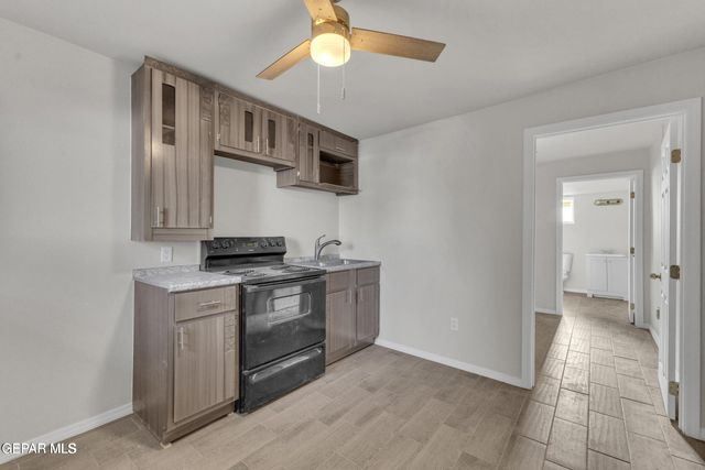 10284 Nirmal Drive, Socorro, TX 79927