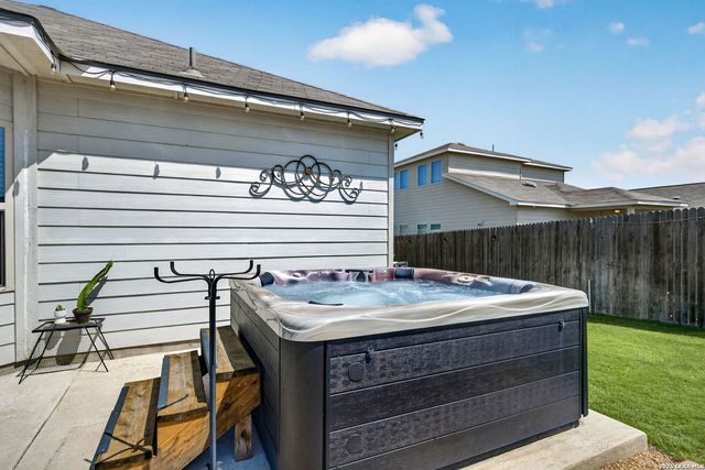 731 Red Barn, New Braunfels, TX 78130