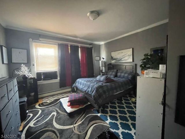 13 Windsor St, Kearny Town, NJ 07032