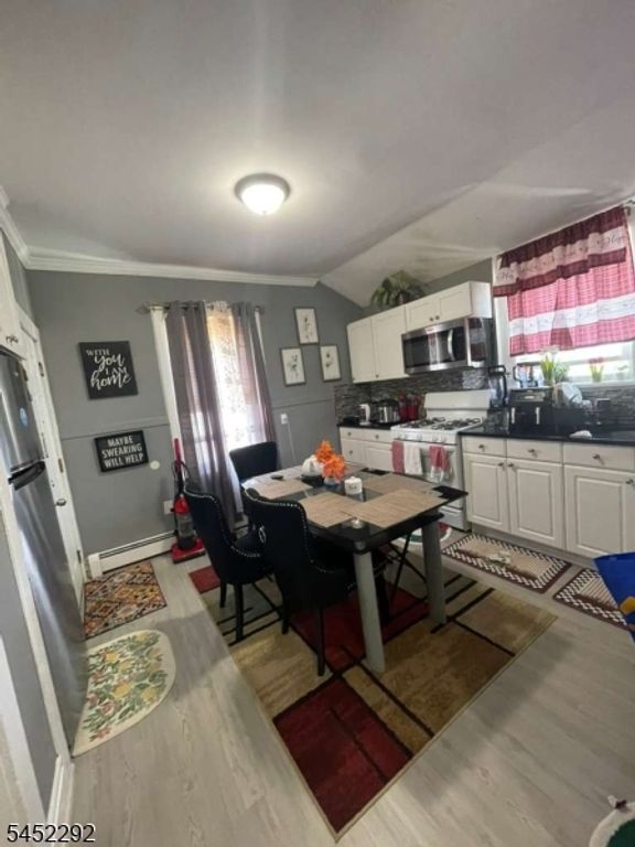 13 Windsor St, Kearny Town, NJ 07032 — photo 3