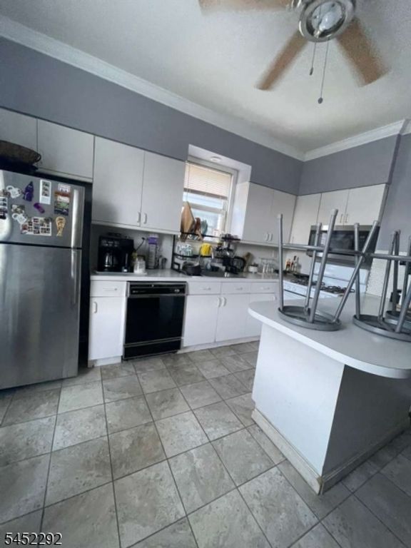 13 Windsor St, Kearny Town, NJ 07032 — photo 4