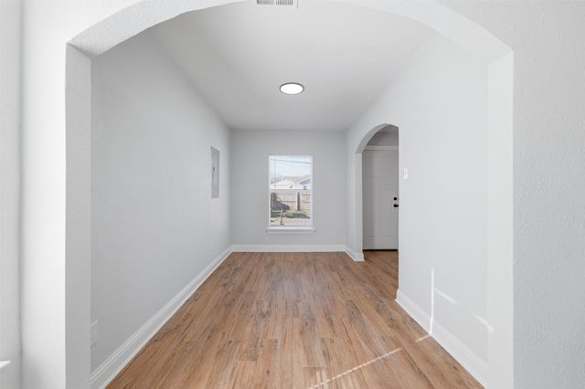 2541 Fordham Road, Dallas, TX 75216