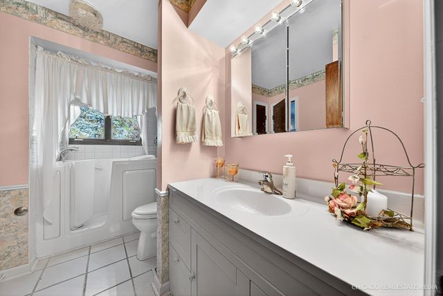 19N053 Felsmith Road, Hampshire, IL 60140