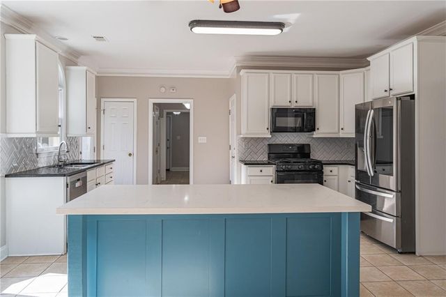 3147 Crestmont NW Way, Kennesaw, GA 30152