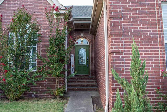 37 Lakeland Drive, Cabot, AR 72023