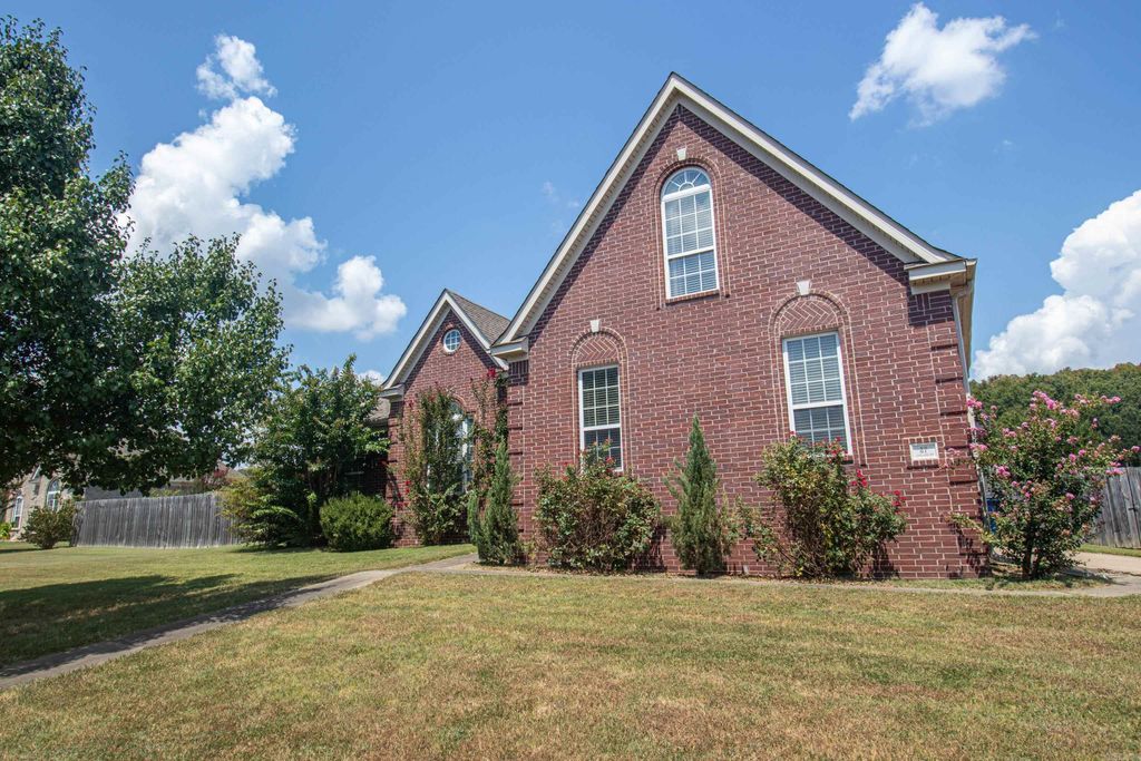 37 Lakeland Drive, Cabot, AR 72023