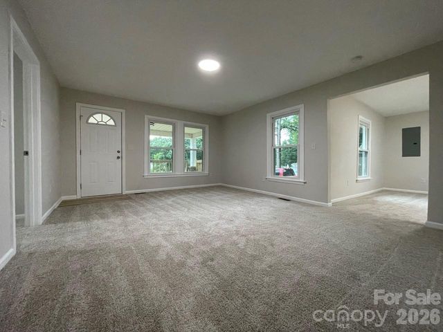 1617 W 4th Avenue, Gastonia, NC 28052