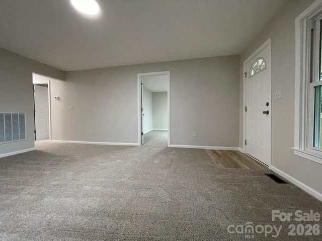 1617 W 4th Avenue, Gastonia, NC 28052