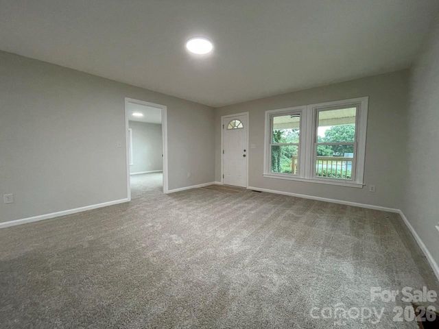 1617 W 4th Avenue, Gastonia, NC 28052