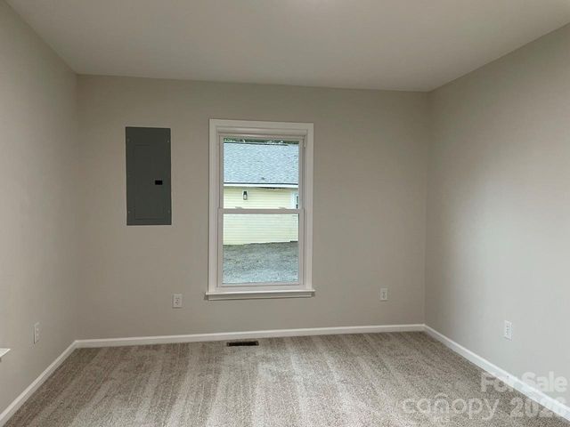 1617 W 4th Avenue, Gastonia, NC 28052